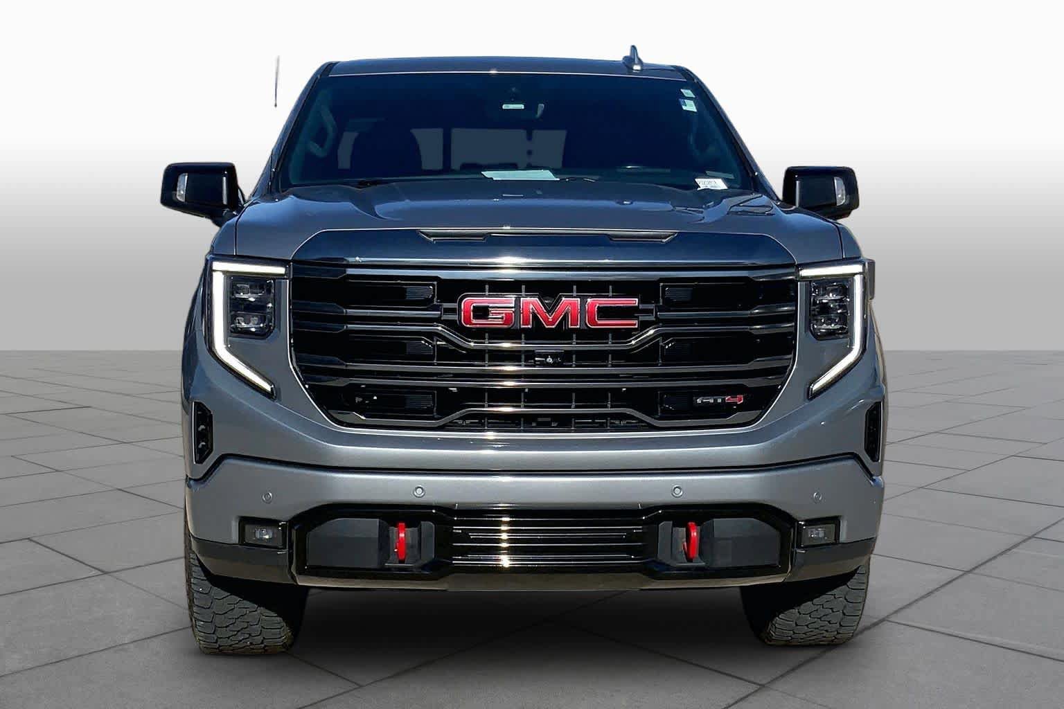 Used 2023 GMC Sierra 1500 AT4 w/ Technology Package AWD/4WD image 4