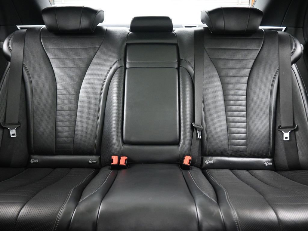 Used 2016 Mercedes-Benz S 550 4MATIC Sedan image 32