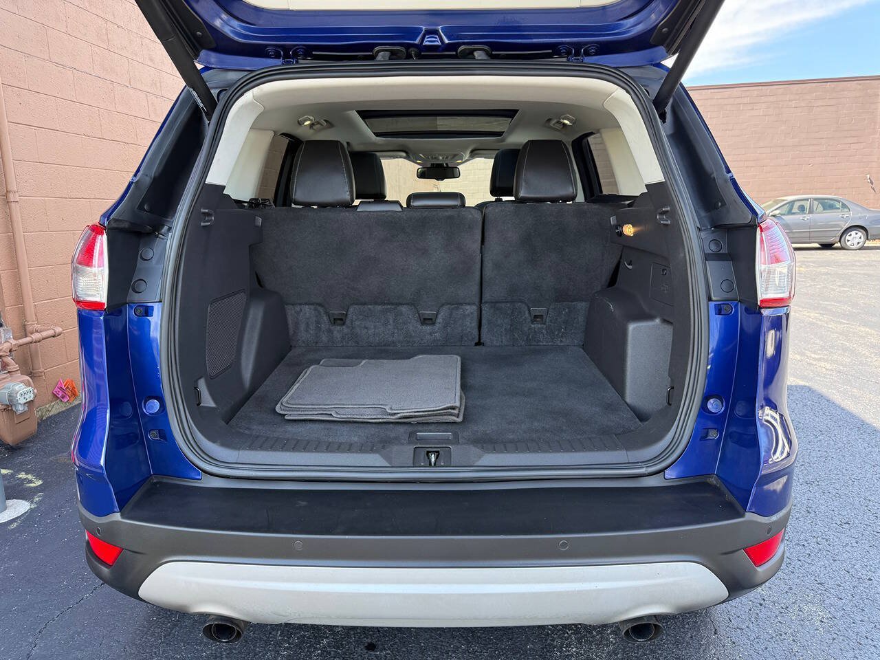 Used 2015 Ford Escape Titanium AWD/4WD image 22