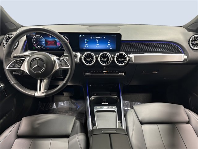 Used 2025 Mercedes-Benz GLB 250 4MATIC image 13