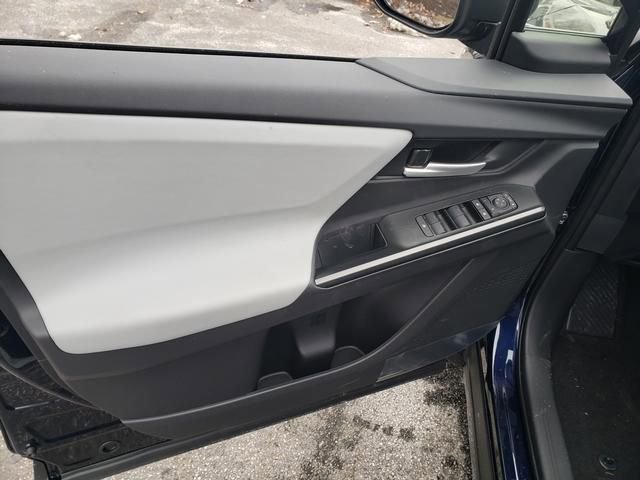 New 2026 Subaru Solterra Premium w/ Premium Convenience Package AWD/4WD image 11