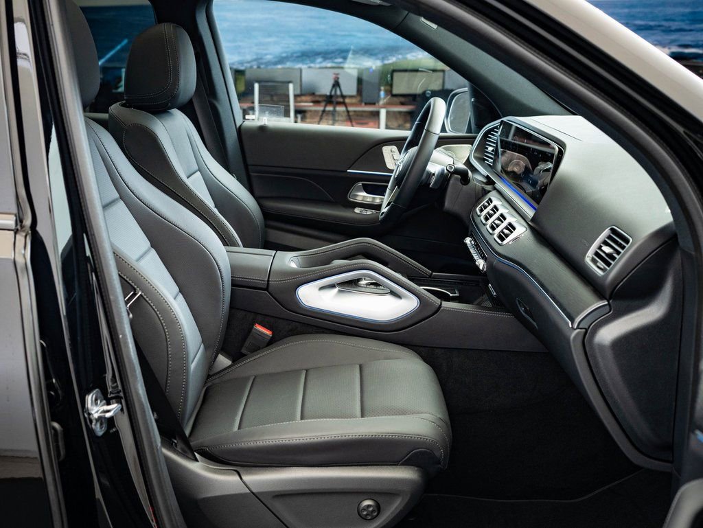 Certified 2025 Mercedes-Benz GLE 450 4MATIC image 23