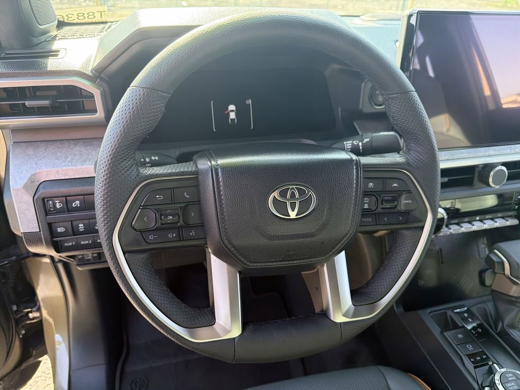 Used 2025 Toyota Tacoma 4x4 Double Cab Hybrid image 11