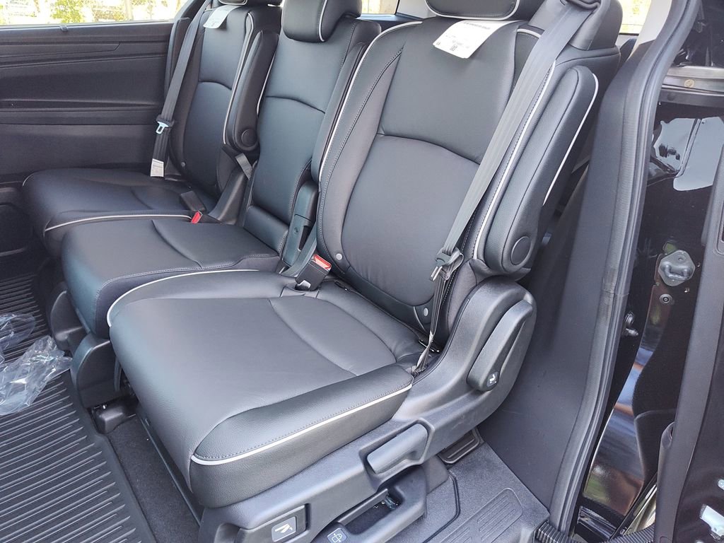 New 2026 Honda Odyssey Touring image 15