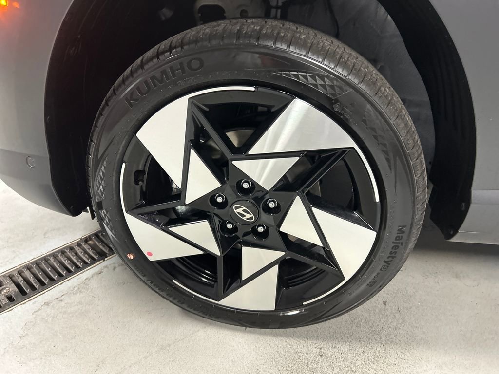 New 2026 Hyundai Kona Limited AWD/4WD image 9