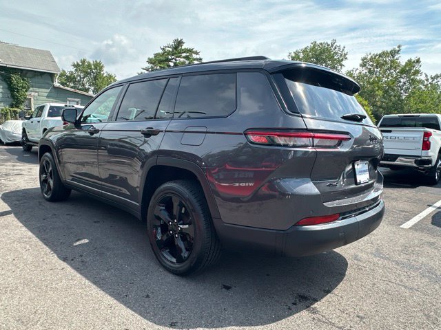 Used 2023 Jeep Grand Cherokee L Laredo AWD/4WD image 31