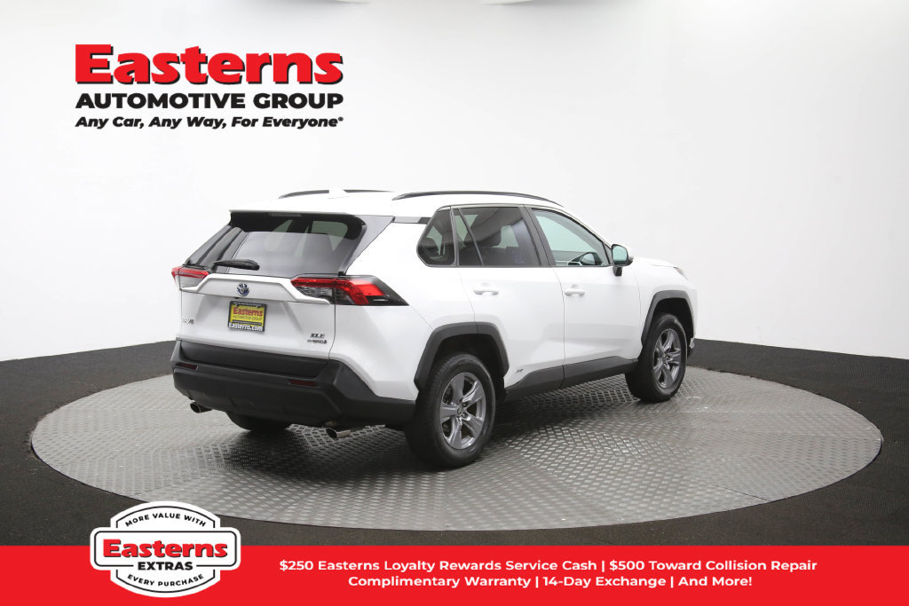 Used 2022 Toyota RAV4 XLE AWD/4WD image 41
