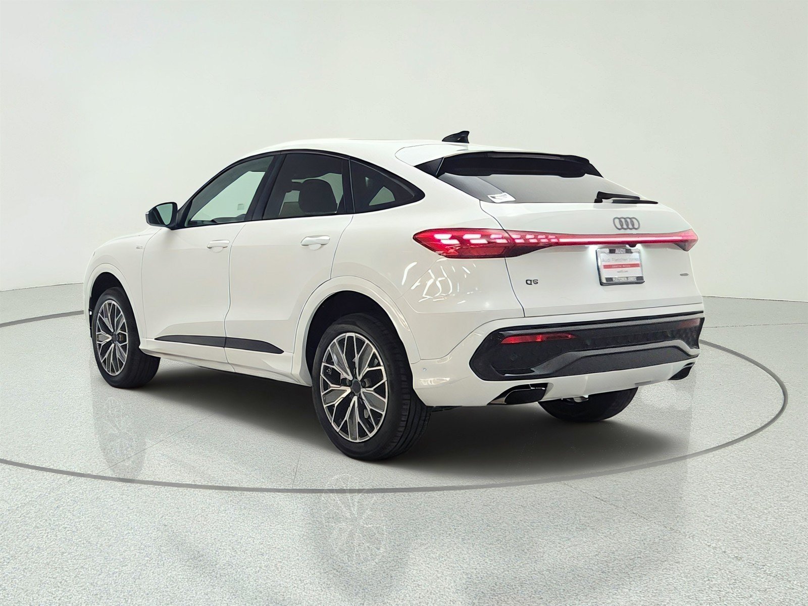 New 2026 Audi Q5 Premium Plus AWD/4WD image 7