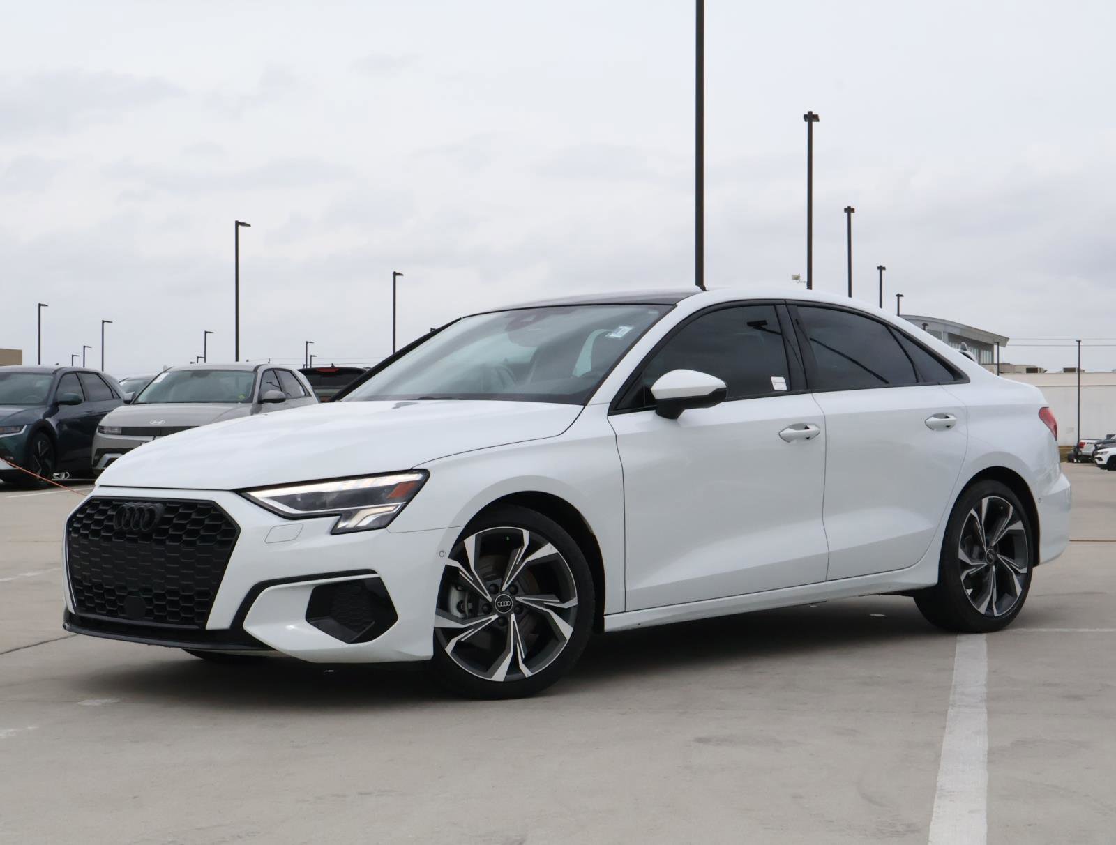 Used 2023 Chrysler 300 Touring L w/ Popular Equipment Group image 31