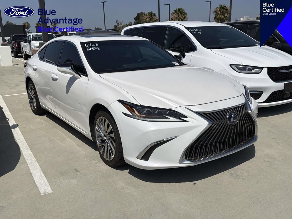 Used 2021 Lexus ES 300h w/ Luxury Package FWD image 16