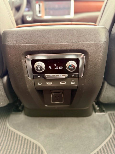 Certified 2024 GMC Yukon XL Denali Ultimate AWD/4WD image 30