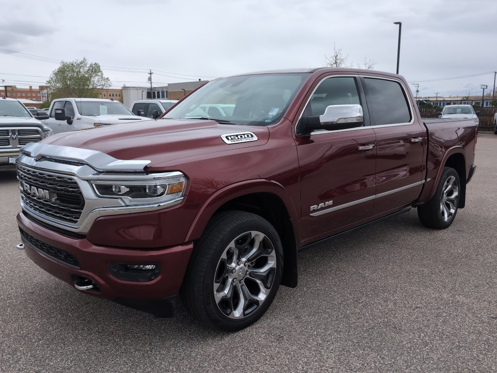 Used 2022 RAM 1500 Limited w/ Body-Colour Bumper Group AWD/4WD image 2