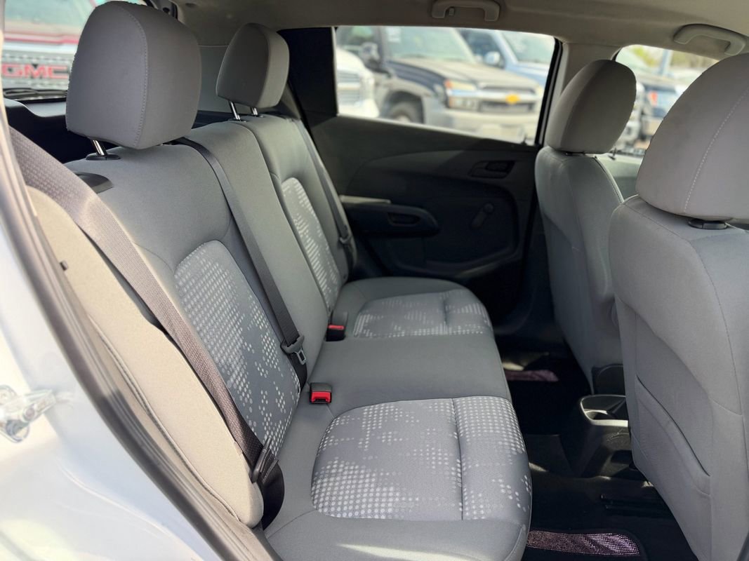 Used 2017 Chevrolet Sonic LT FWD image 7