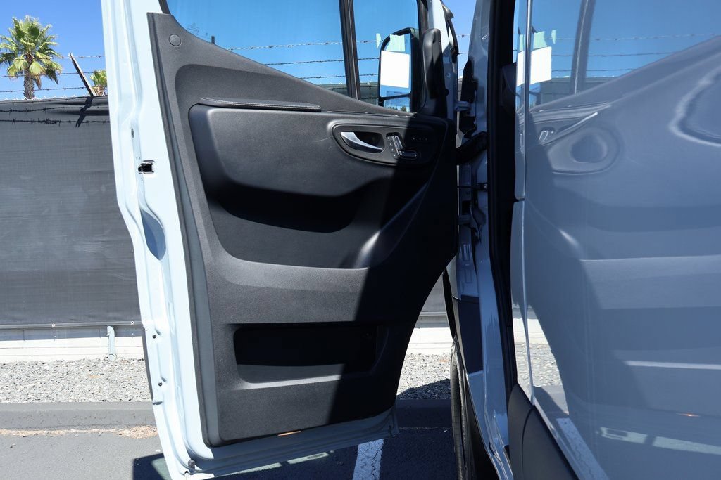 New 2026 Mercedes-Benz Sprinter 2500 image 7