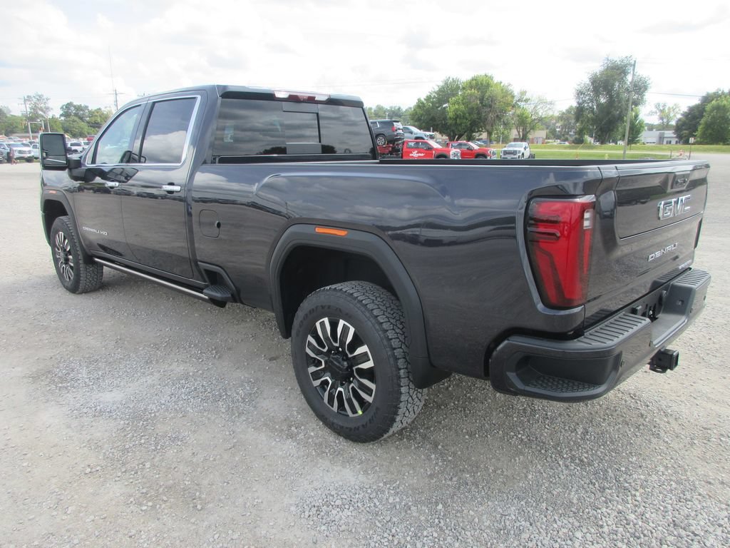 New 2026 GMC Sierra 3500 Denali Ultimate AWD/4WD image 7