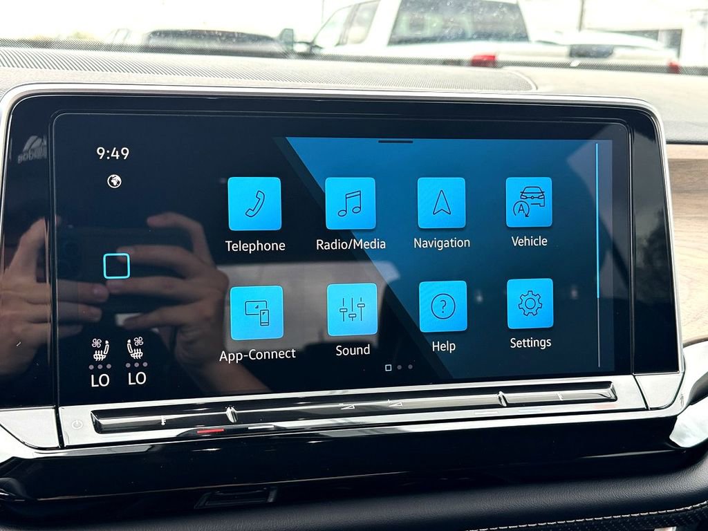 Certified 2024 Volkswagen Atlas SE image 23