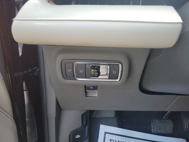Certified 2024 Lincoln Nautilus Reserve w/ Equipment Group 202A AWD/4WD image 44