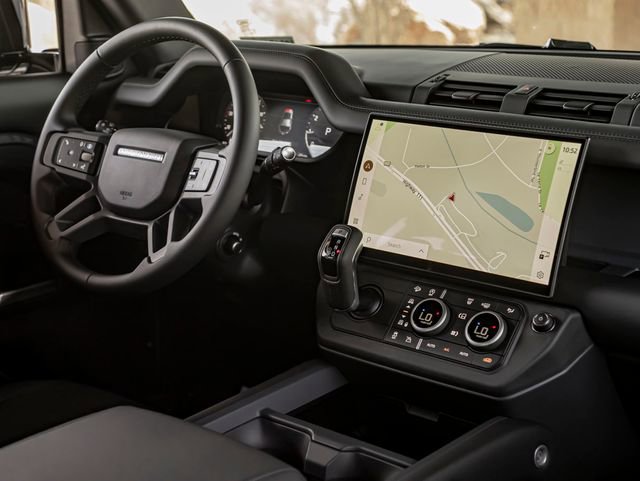 New 2026 Land Rover Defender 110 X-Dynamic SE image 32