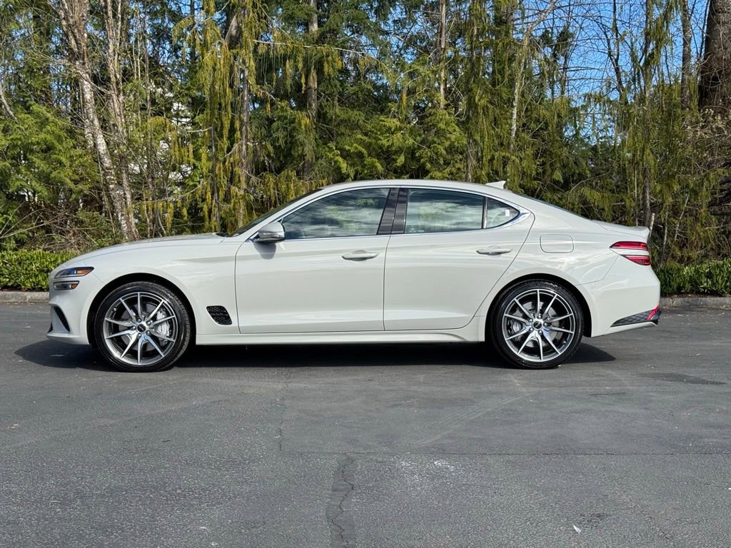 Used 2026 Genesis G70 2.5T image 3