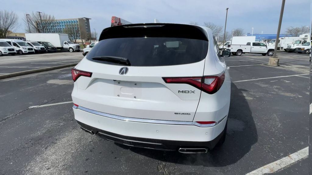 Used 2023 Acura MDX SH-AWD w/ Technology Package image 9