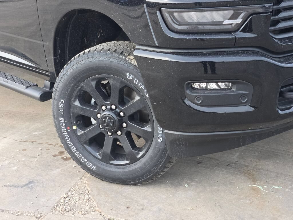 New 2026 RAM 2500 Tradesman AWD/4WD image 3