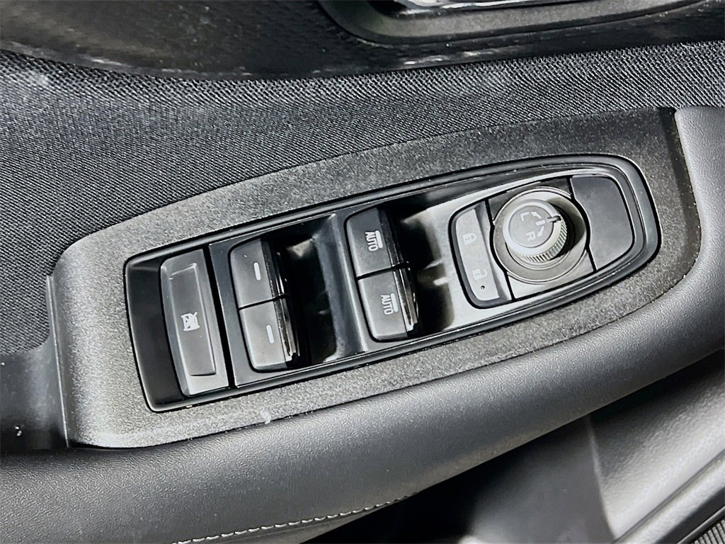 Used 2025 Subaru Outback Premium image 17