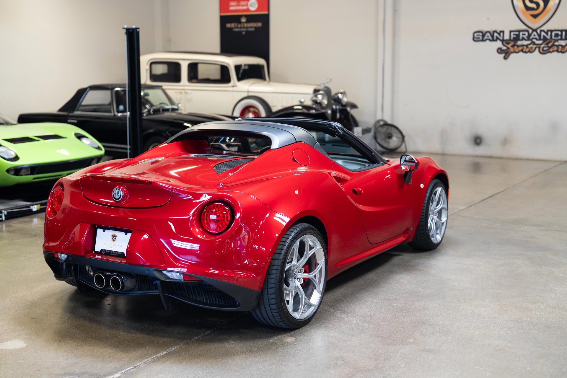 Used 2018 Alfa Romeo 4C Spider w/ Convenience Group - Spider image 11