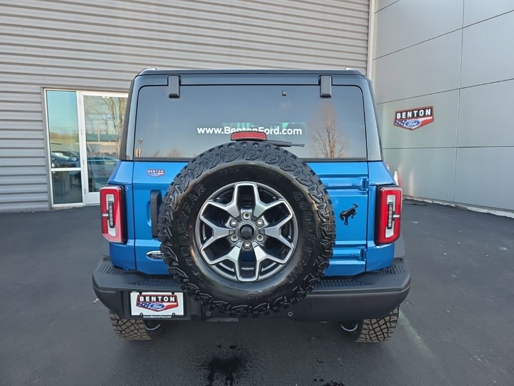 New 2025 Ford Bronco Badlands image 7