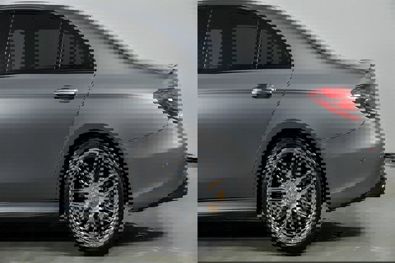 Used 2019 Mercedes-Benz E 63 AMG S image 9