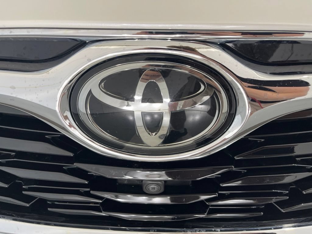Used 2020 Toyota Highlander Limited AWD/4WD image 36