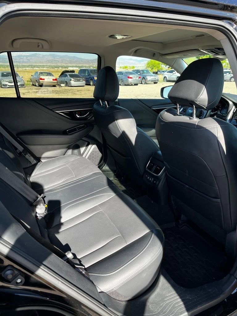 Used 2022 Subaru Outback Limited image 12