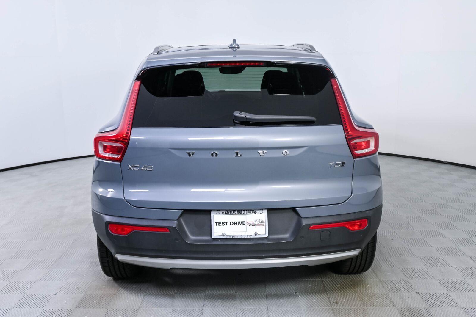 Used 2022 Volvo XC40 T5 Momentum w/ Premium Package AWD/4WD image 27