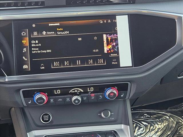 New 2025 Audi Q3 2.0T Premium image 13