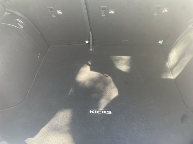 Used 2021 Nissan Kicks SV FWD image 22