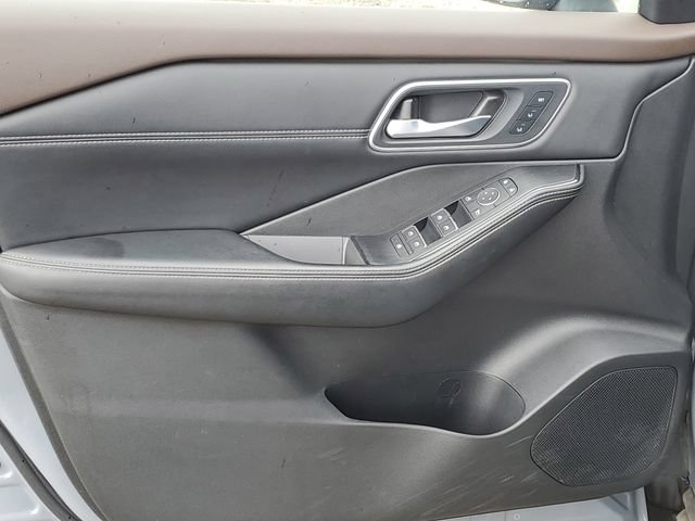 Used 2021 Nissan Rogue Platinum AWD/4WD image 15
