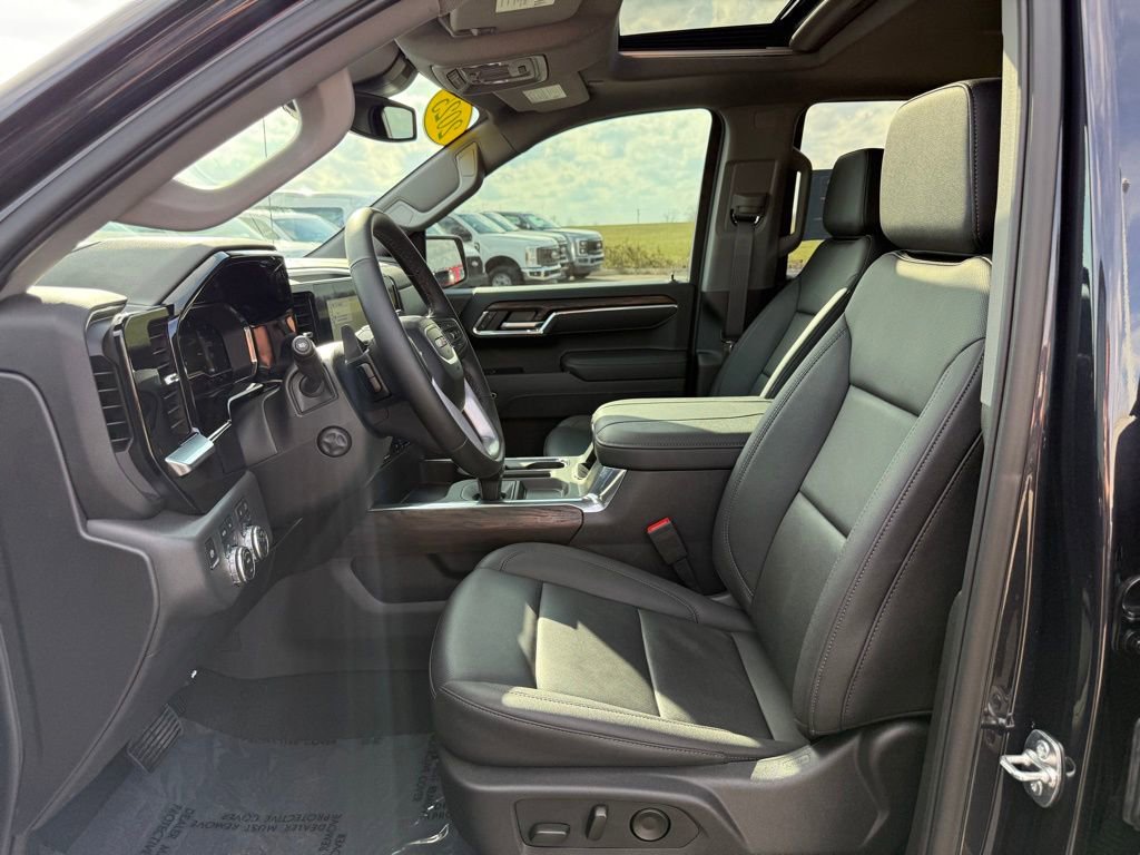 Used 2025 GMC Sierra 1500 SLT w/ SLT Premium Plus Package image 6