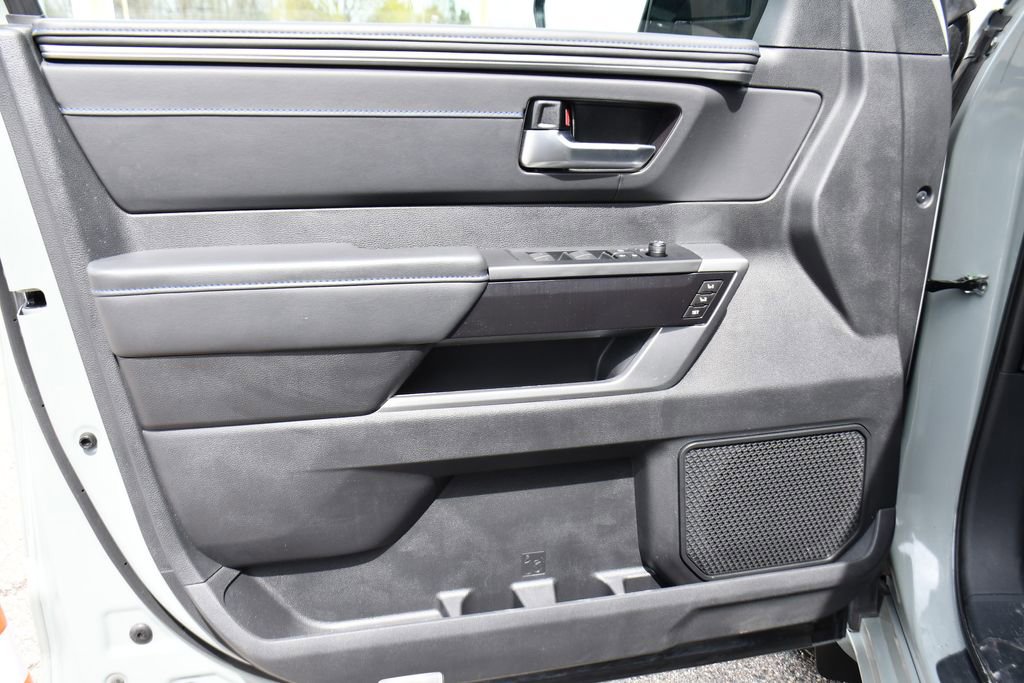 Used 2024 Toyota Sequoia Platinum AWD/4WD image 26