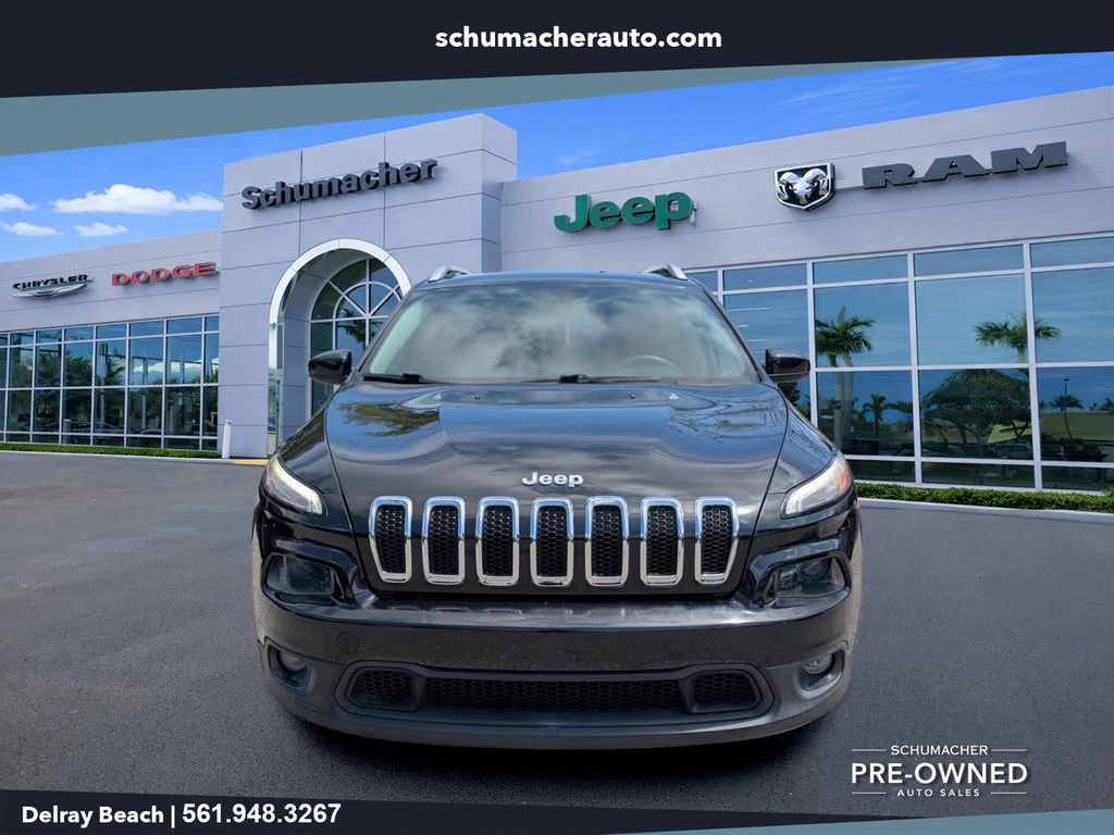 Used 2015 Jeep Cherokee Latitude FWD image 2