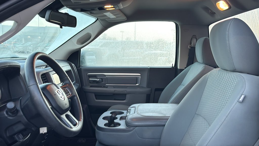 Used 2014 RAM 1500 Express RWD image 21