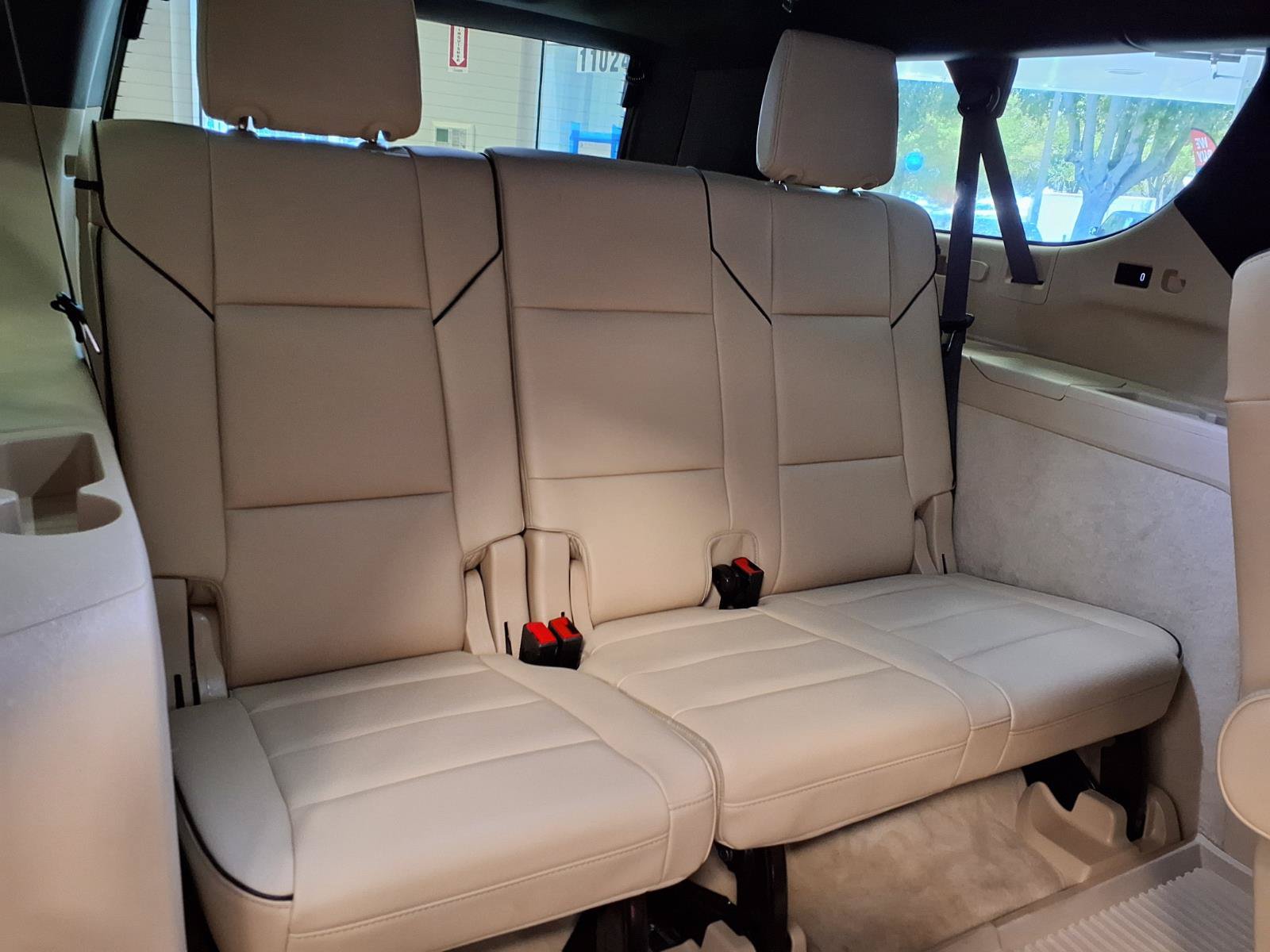 Certified 2024 Cadillac Escalade ESV Premium Luxury RWD image 15