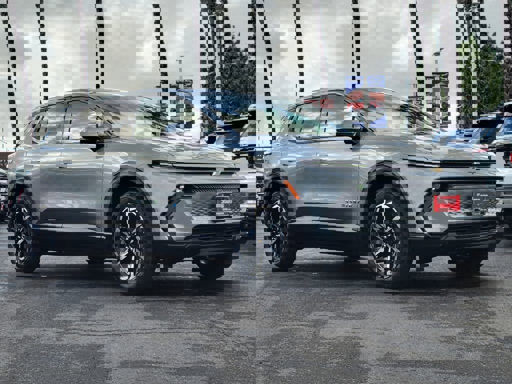 New 2026 Chevrolet Equinox EV LT image 24