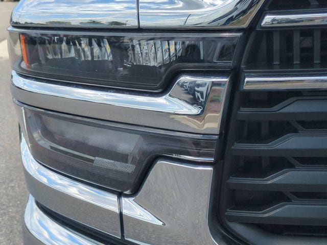 Used 2025 RAM 2500 Big Horn AWD/4WD image 10