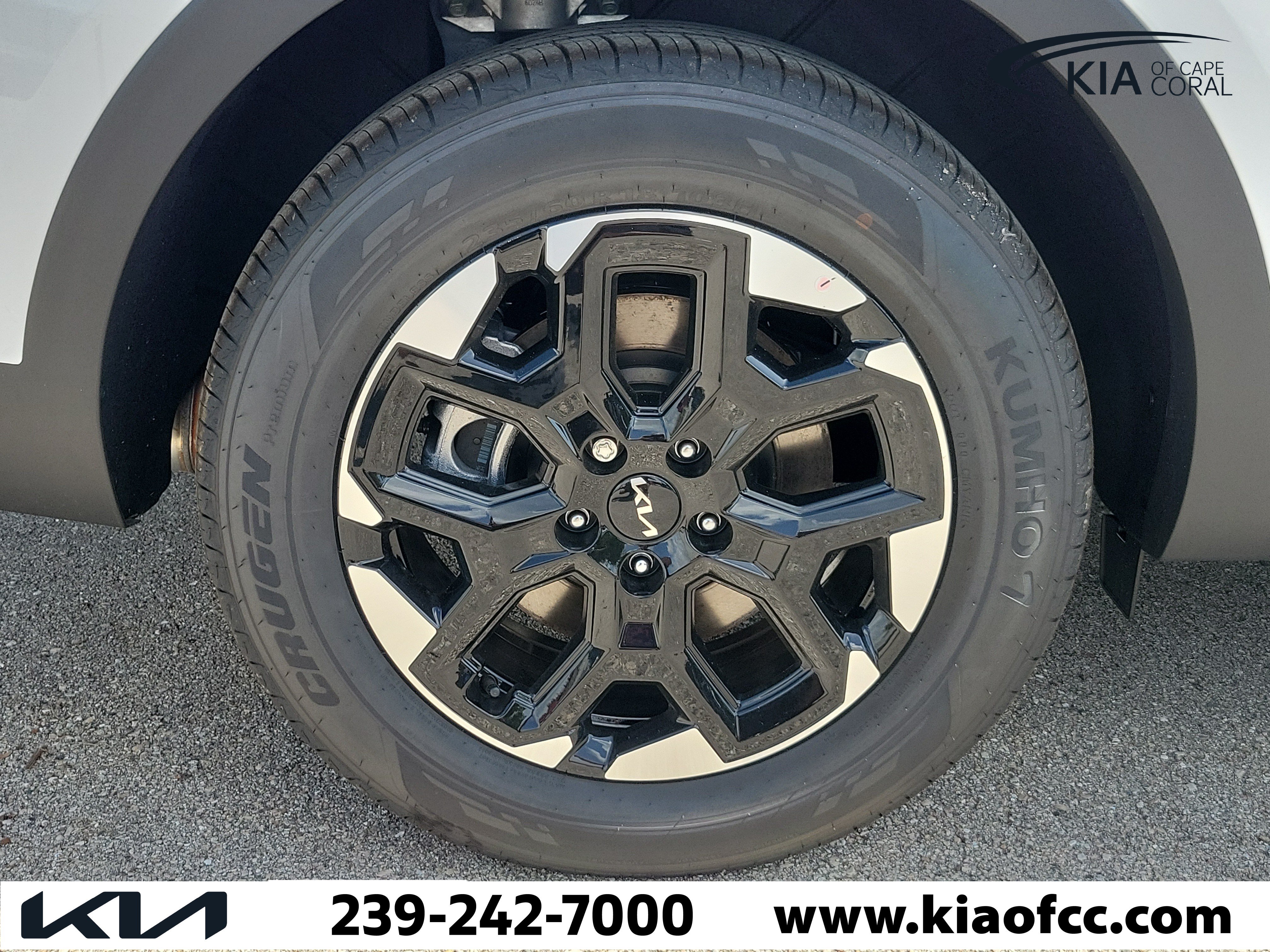 New 2026 Kia Sorento S FWD image 9