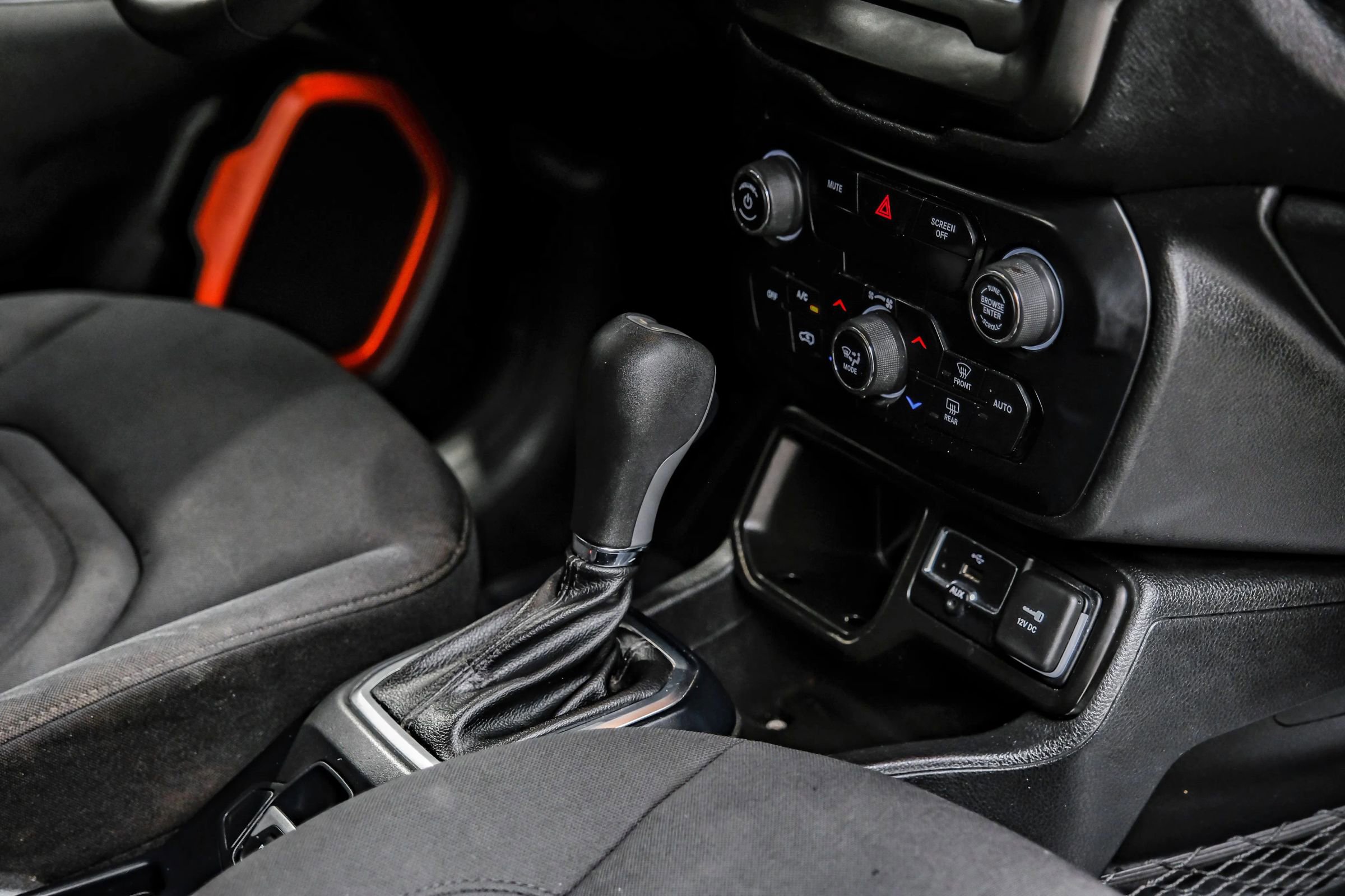 Used 2020 Jeep Renegade Latitude image 26