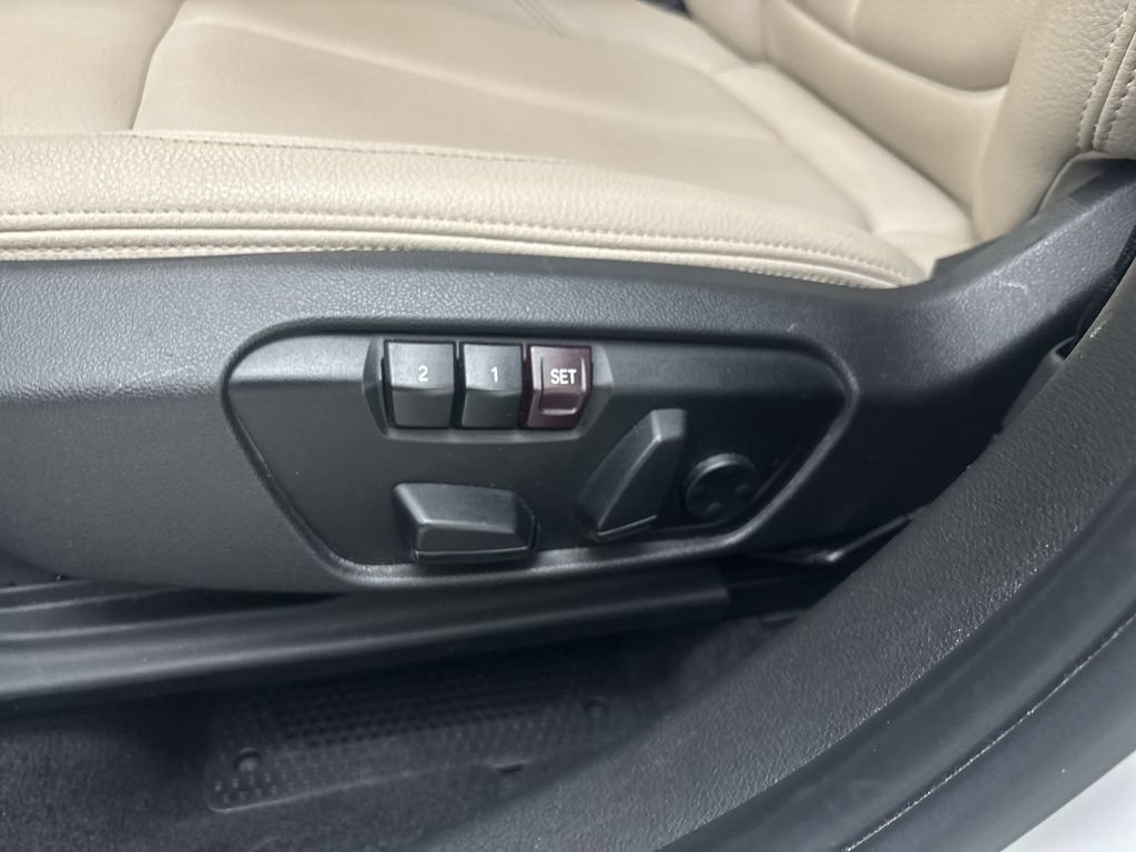 Used 2022 BMW X1 xDrive28i AWD/4WD image 14