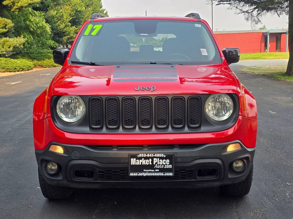 Used 2017 Jeep Renegade Trailhawk AWD/4WD image 9