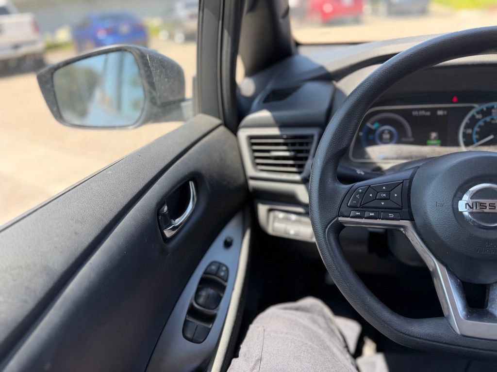 Used 2022 Nissan Leaf S FWD image 7
