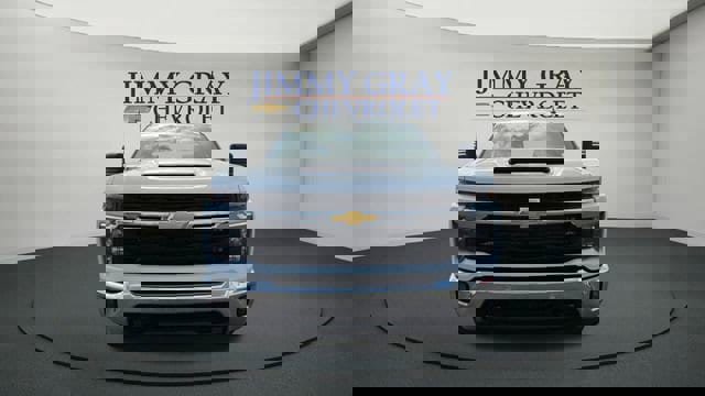 Used 2025 Chevrolet Silverado 2500 LT w/ Safety Package image 8