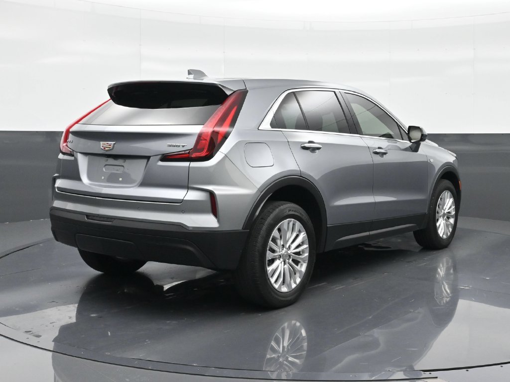 Used 2024 Cadillac XT4 Luxury FWD image 5
