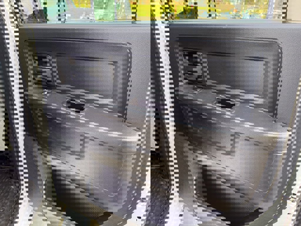 Used 2016 RAM 3500 Tradesman w/ Chrome Appearance Group image 24